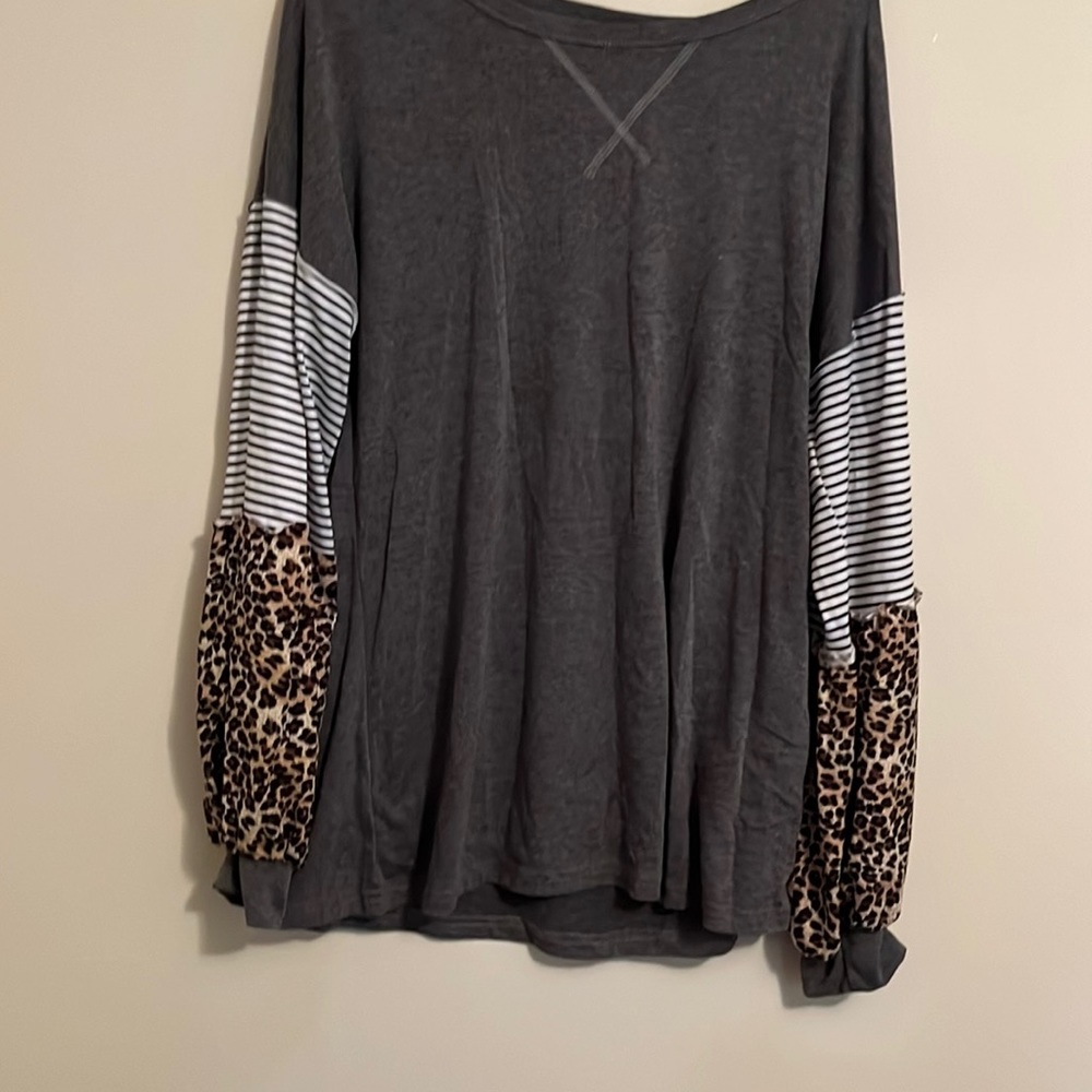 Boutique brand, only tried on, more like a tunic